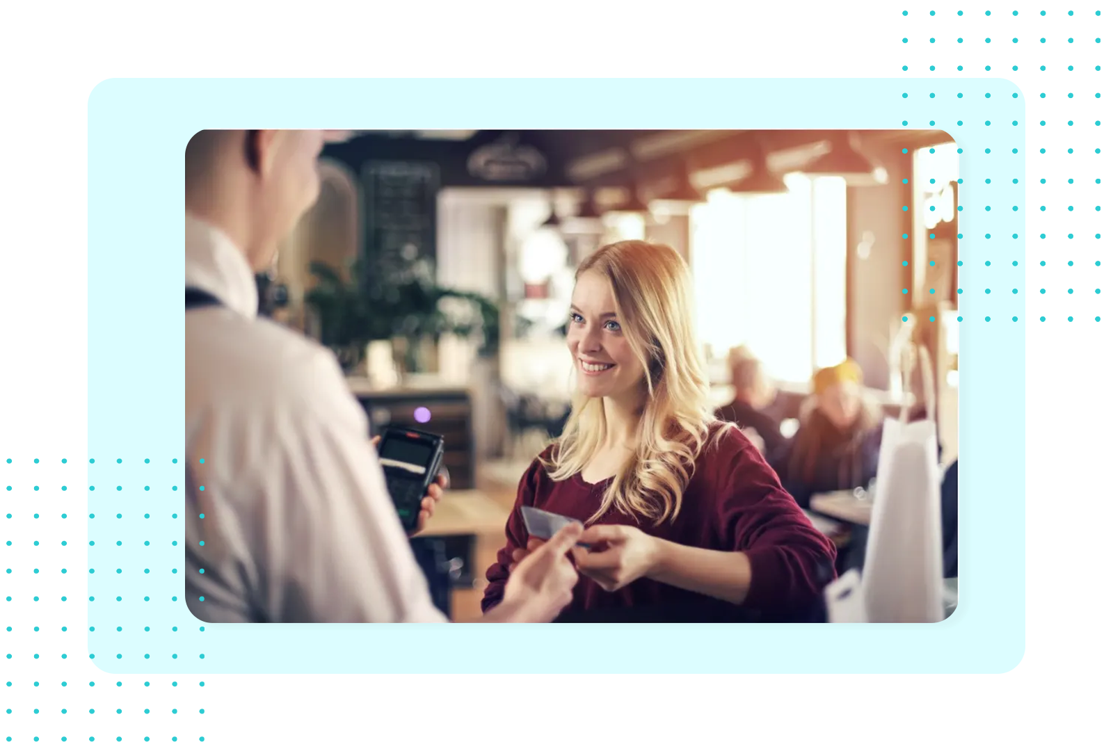 Smiling customer paying by card at a café counter, representing FaciliPay's loyalty programs for cafés and retail.